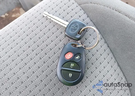 2006 Toyota Sienna Le z USA, uszkodzony, nr VIN 5TDZA23C86S511869